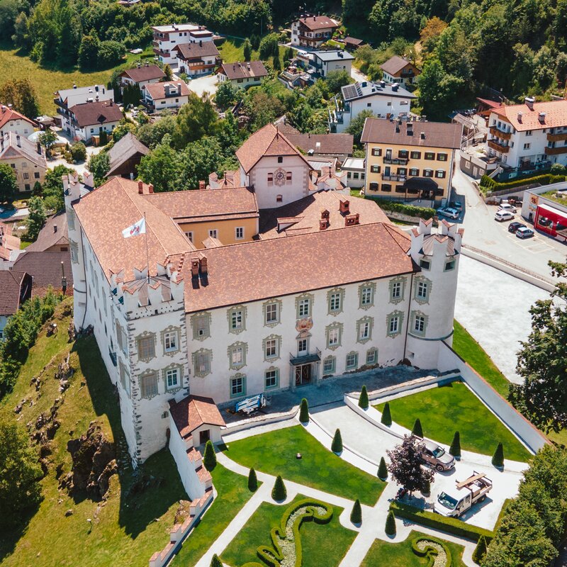 Schloss Ehrenburg - Vogelperspektive | © HERB - Media vGmbH